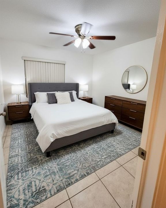 Activo con contrato: $2,300 (2 camas, 1 baños, 778 Pies cuadrados)