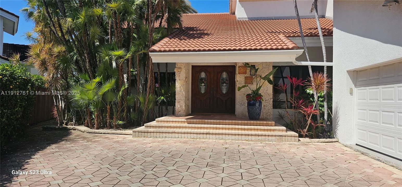 For Sale: $10,700,000 (6 beds, 5 baths, 5012 Square Feet)