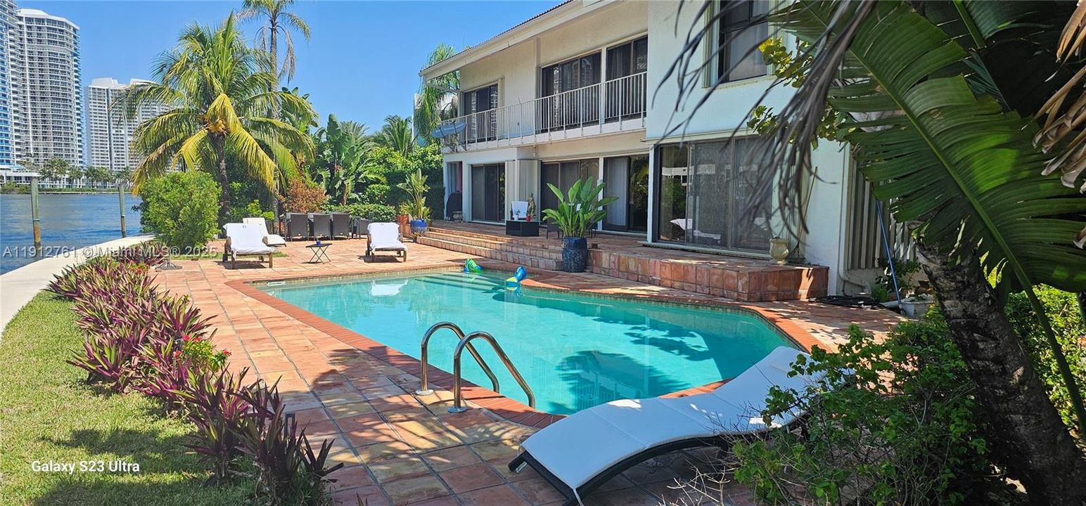 For Sale: $10,700,000 (6 beds, 5 baths, 5012 Square Feet)