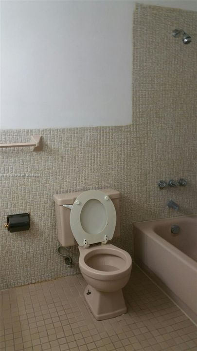 For Sale: $180,000 (1 beds, 1 baths, 550 Square Feet)