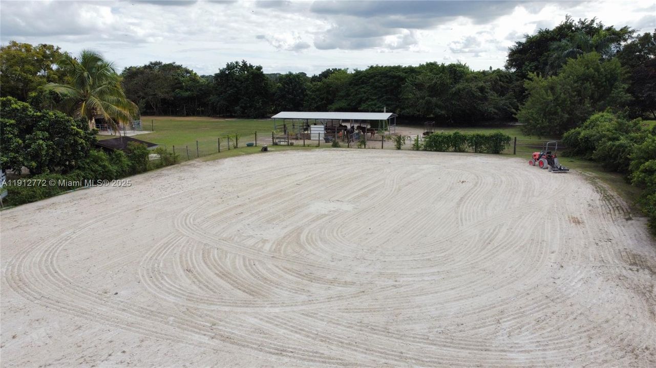 En Venta: $975,000 (3 camas, 2 baños, 2230 Pies cuadrados)