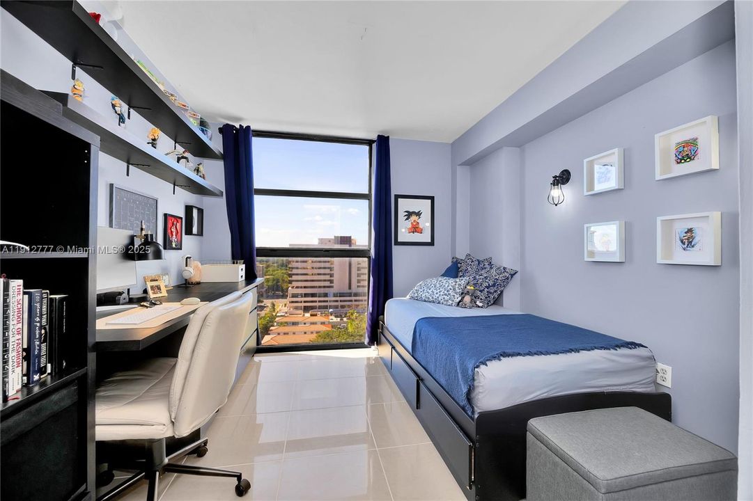 待售: $450,000 (2 贝兹, 2 浴室, 960 平方英尺)