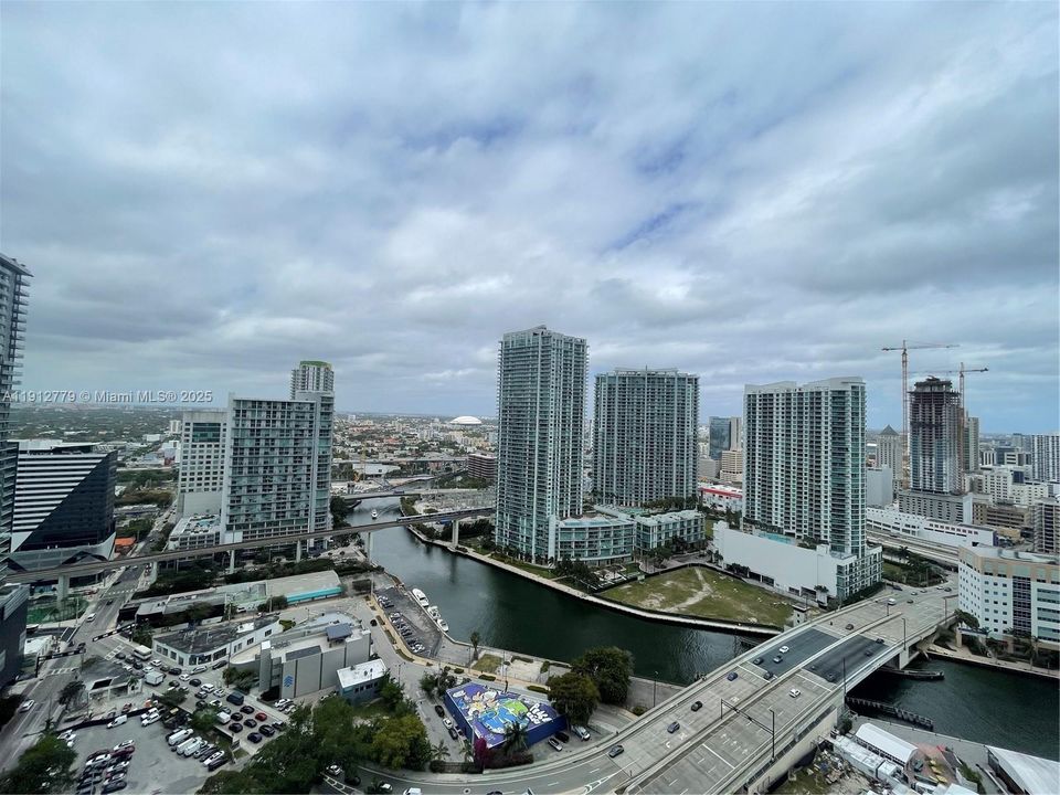 待售: $660,000 (1 贝兹, 1 浴室, 810 平方英尺)