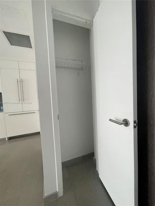 待售: $660,000 (1 贝兹, 1 浴室, 810 平方英尺)