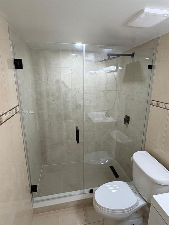 В аренду: $2,350 (2 спален, 2 ванн, 1086 Квадратных фут)