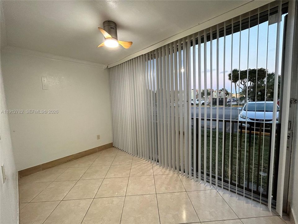 В аренду: $2,350 (2 спален, 2 ванн, 1086 Квадратных фут)