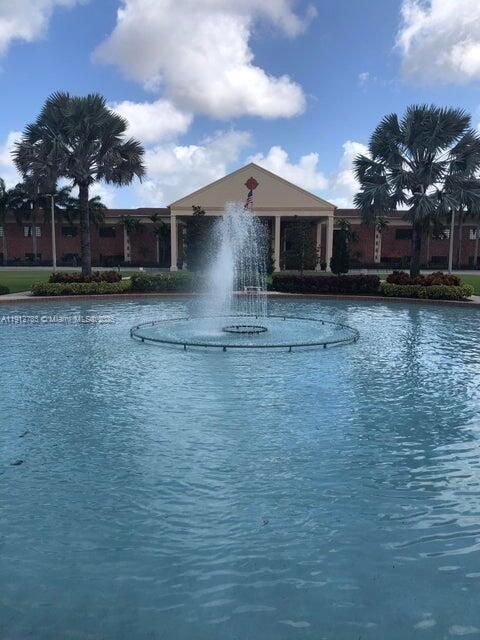 For Rent: $1,650 (2 beds, 1 baths, 840 Square Feet)