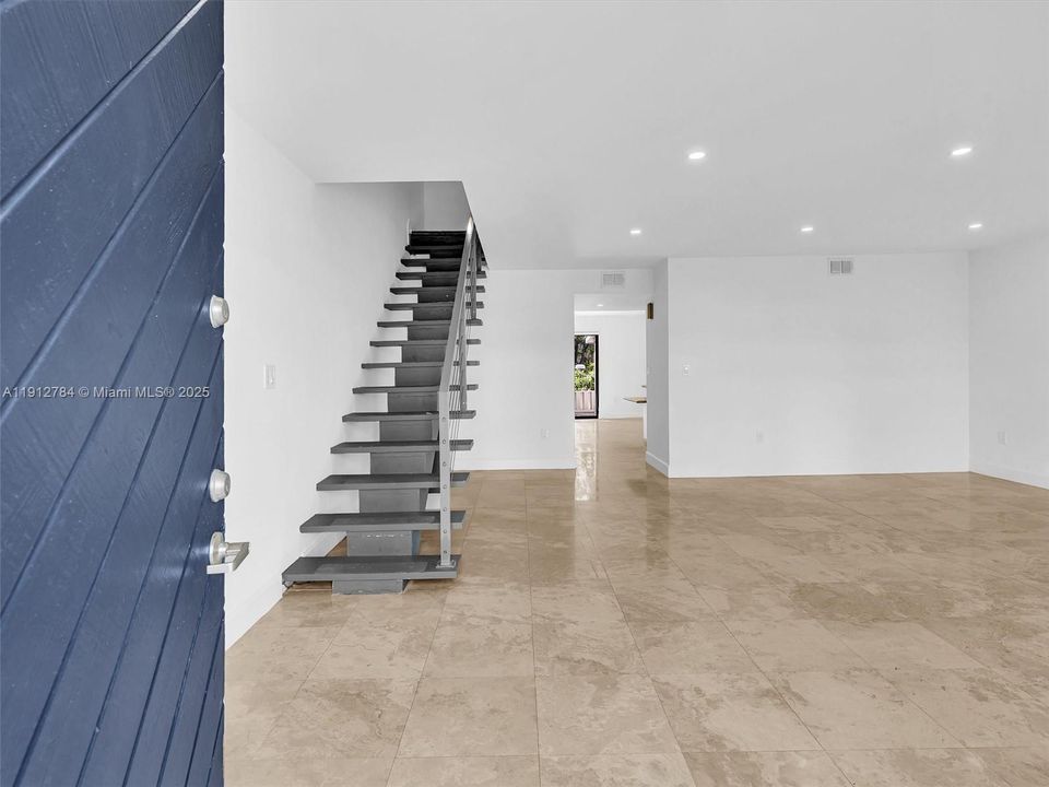 待售: $918,000 (3 贝兹, 2 浴室, 1936 平方英尺)