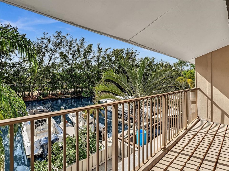 待售: $918,000 (3 贝兹, 2 浴室, 1936 平方英尺)