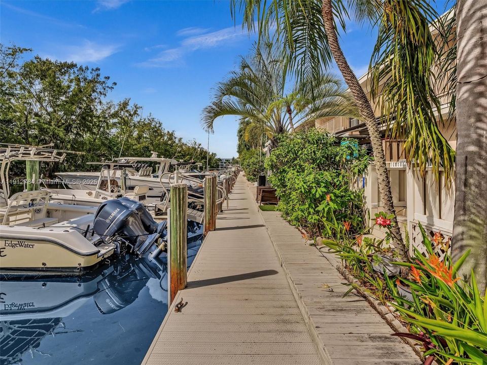 待售: $918,000 (3 贝兹, 2 浴室, 1936 平方英尺)