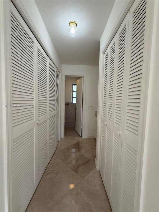 For Rent: $2,450 (2 beds, 2 baths, 1108 Square Feet)