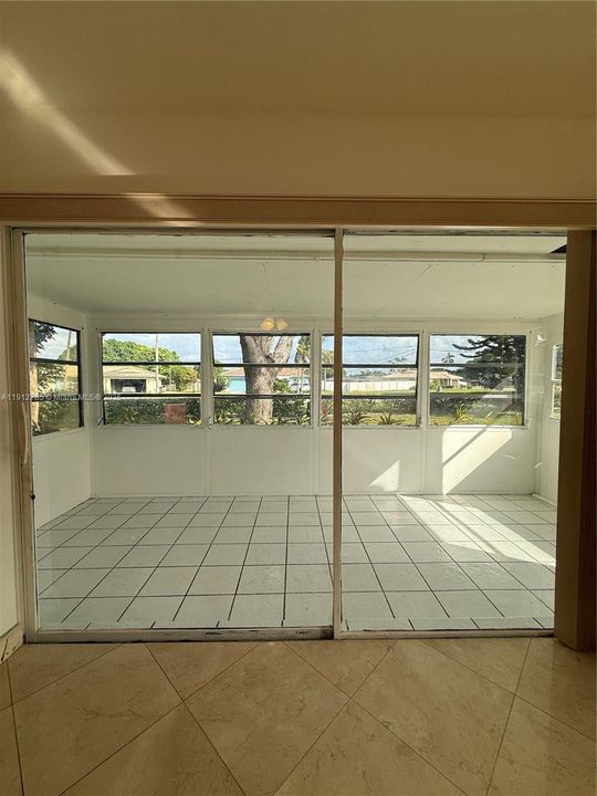 For Rent: $2,450 (2 beds, 2 baths, 1108 Square Feet)