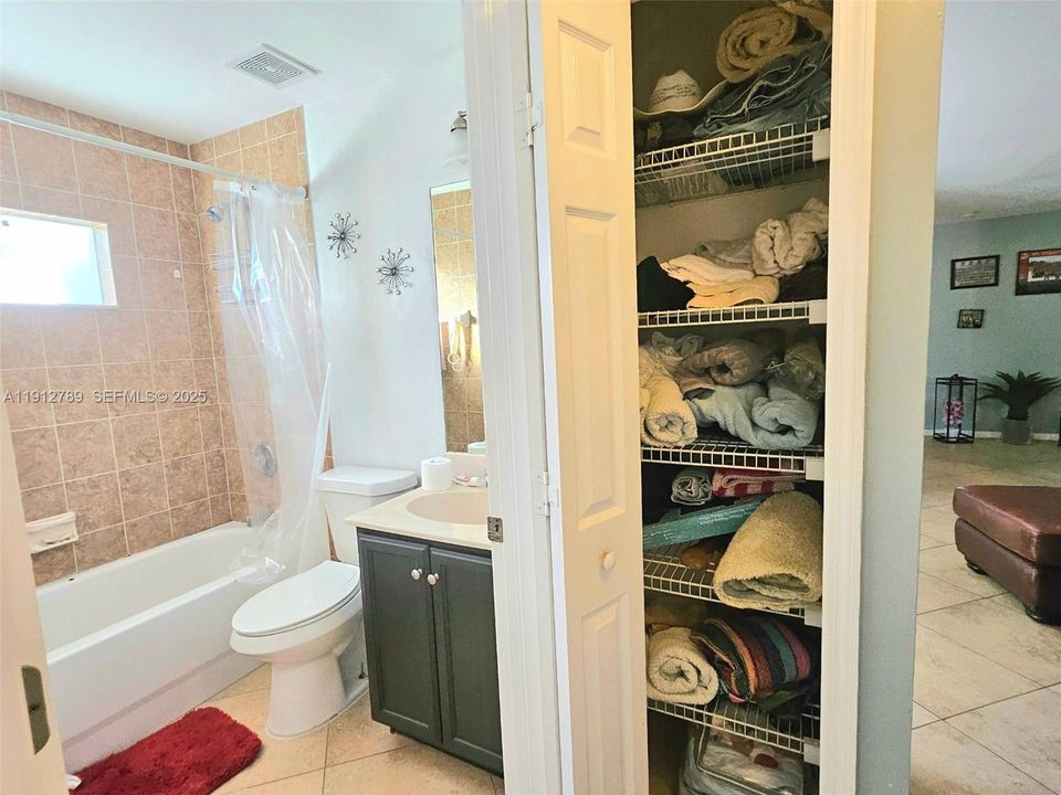 En Venta: $259,000 (2 camas, 1 baños, 0 Pies cuadrados)