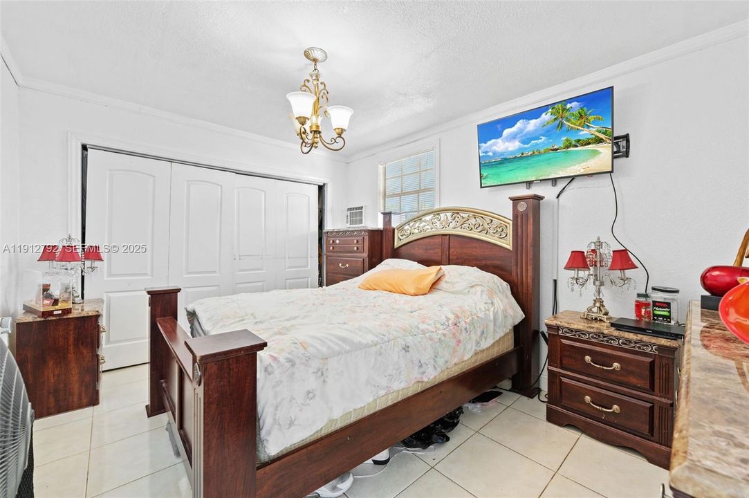 Active With Contract: $670,000 (5 beds, 3 baths, 1929 Square Feet)