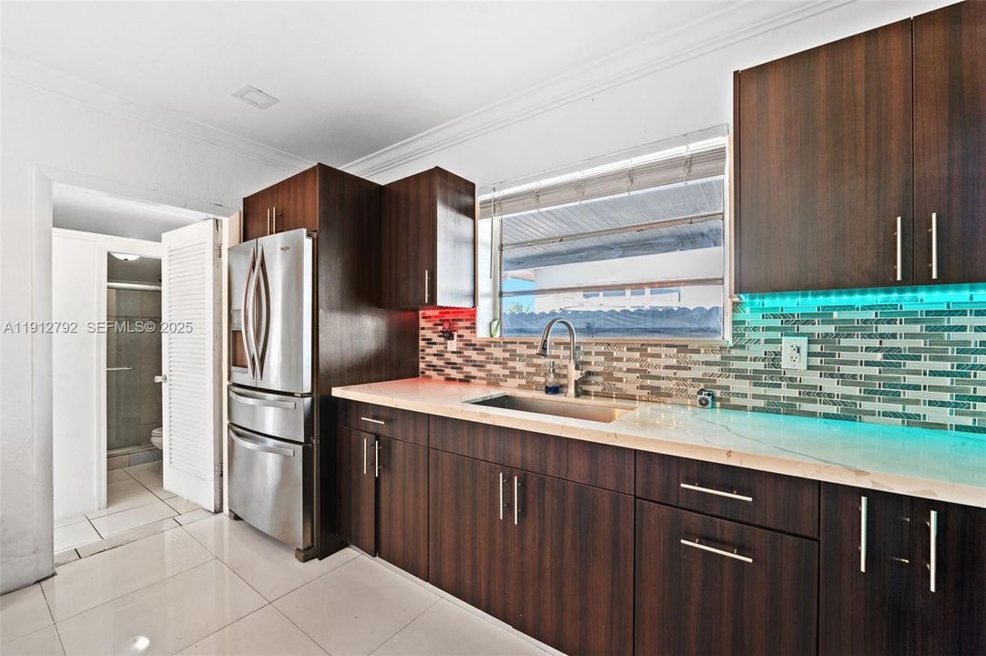 Active With Contract: $670,000 (5 beds, 3 baths, 1929 Square Feet)