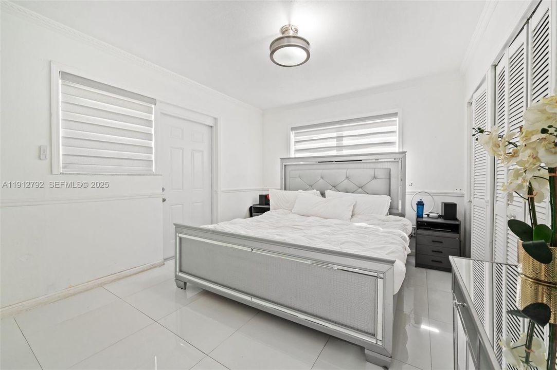 Active With Contract: $670,000 (5 beds, 3 baths, 1929 Square Feet)