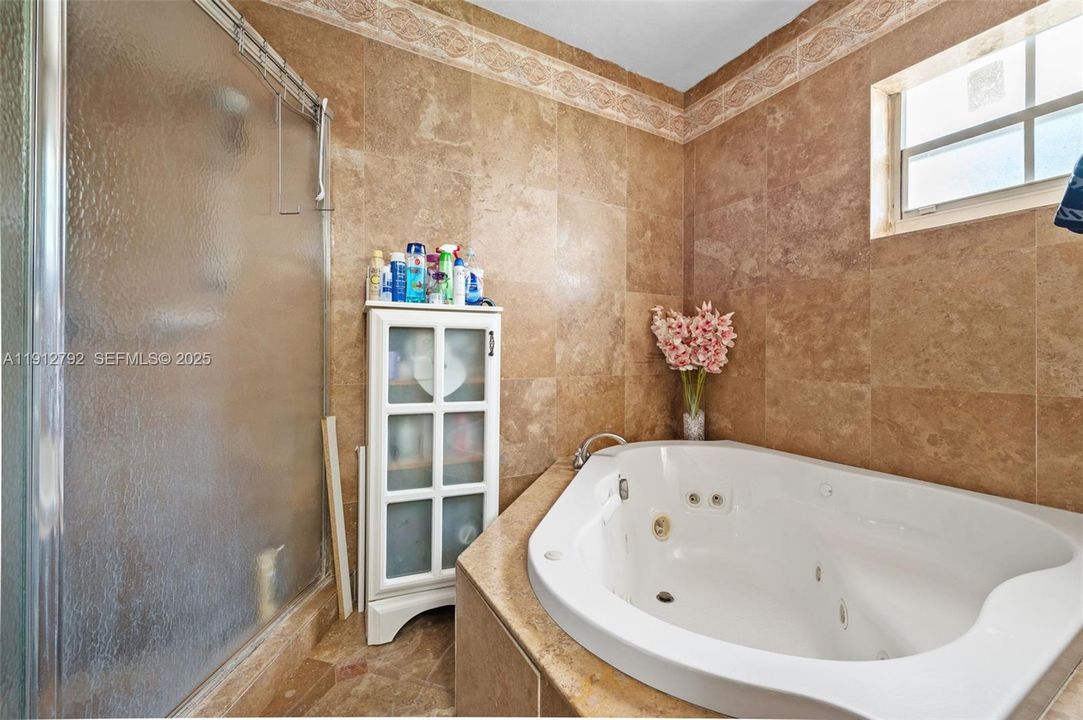 Active With Contract: $670,000 (5 beds, 3 baths, 1929 Square Feet)