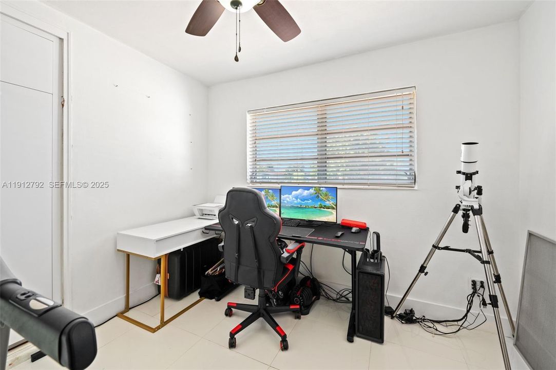 Active With Contract: $670,000 (5 beds, 3 baths, 1929 Square Feet)