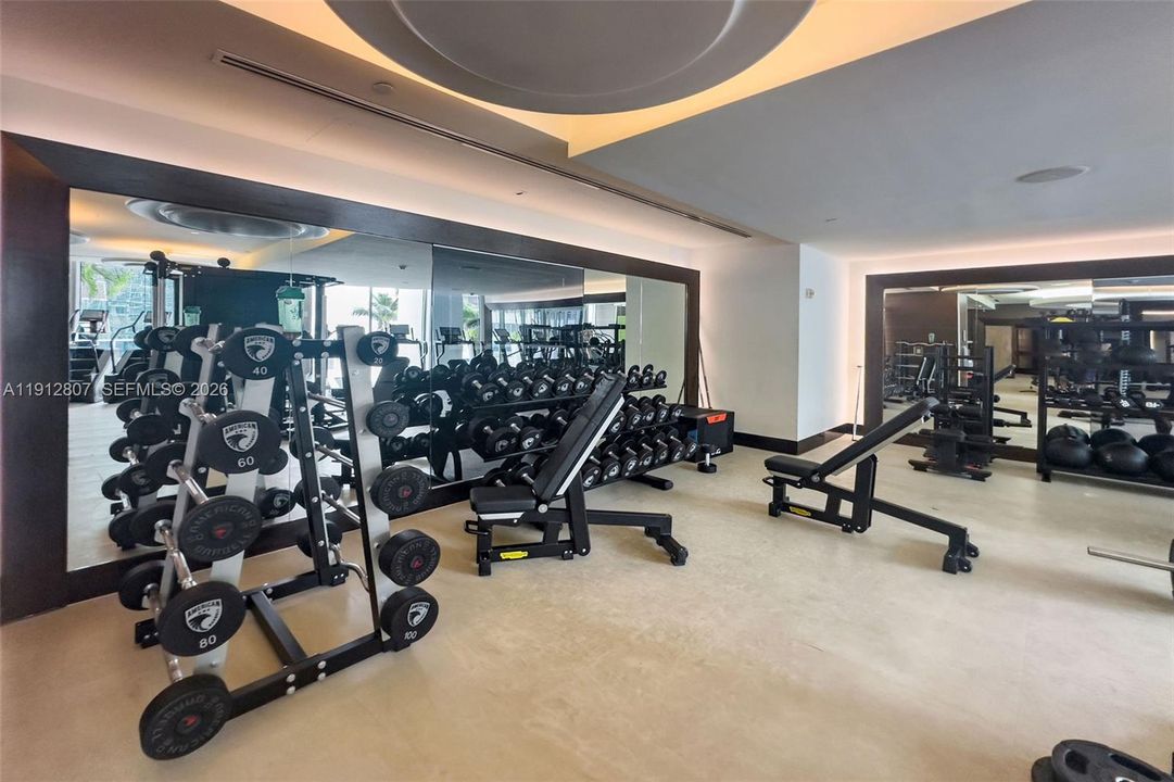 На продажу: $940,000 (2 спален, 2 ванн, 1237 Квадратных фут)