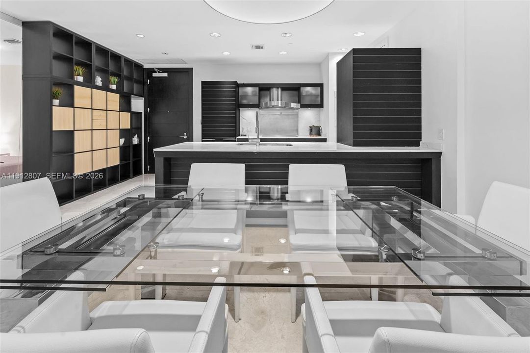 На продажу: $940,000 (2 спален, 2 ванн, 1237 Квадратных фут)