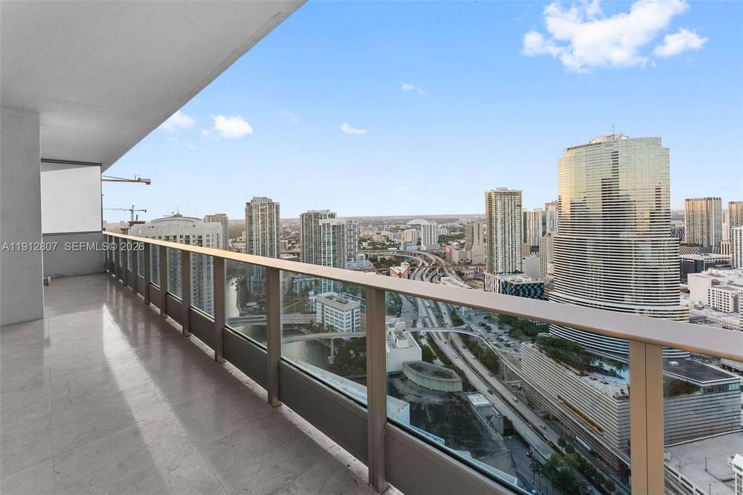 На продажу: $940,000 (2 спален, 2 ванн, 1237 Квадратных фут)