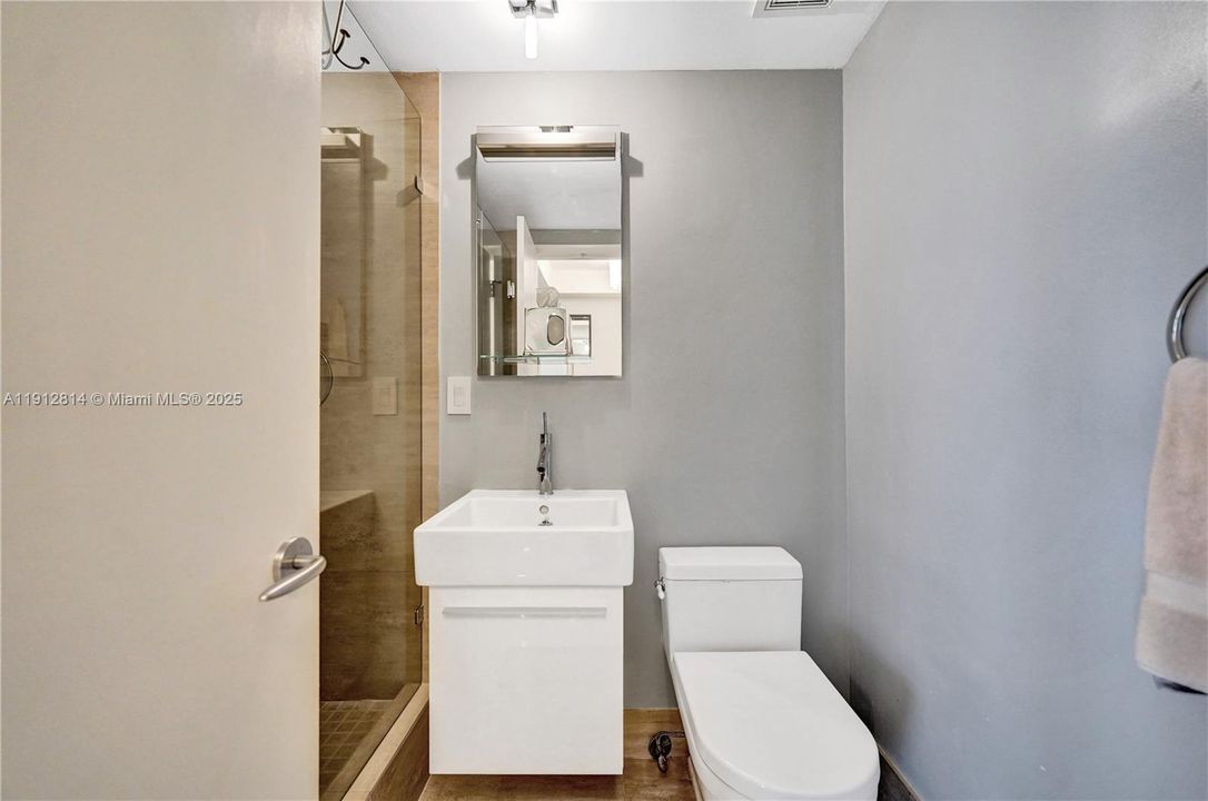 For Sale: $1,000,000 (4 beds, 3 baths, 2080 Square Feet)