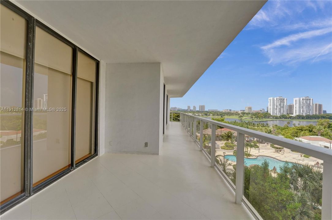 For Sale: $1,000,000 (4 beds, 3 baths, 2080 Square Feet)