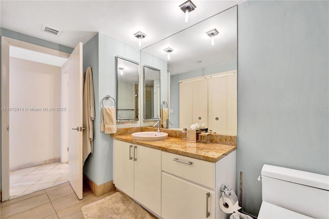 For Sale: $1,000,000 (4 beds, 3 baths, 2080 Square Feet)