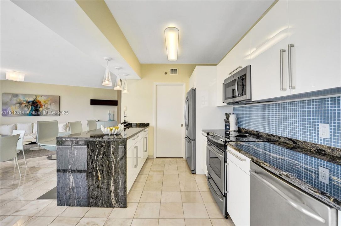 For Sale: $1,000,000 (4 beds, 3 baths, 2080 Square Feet)