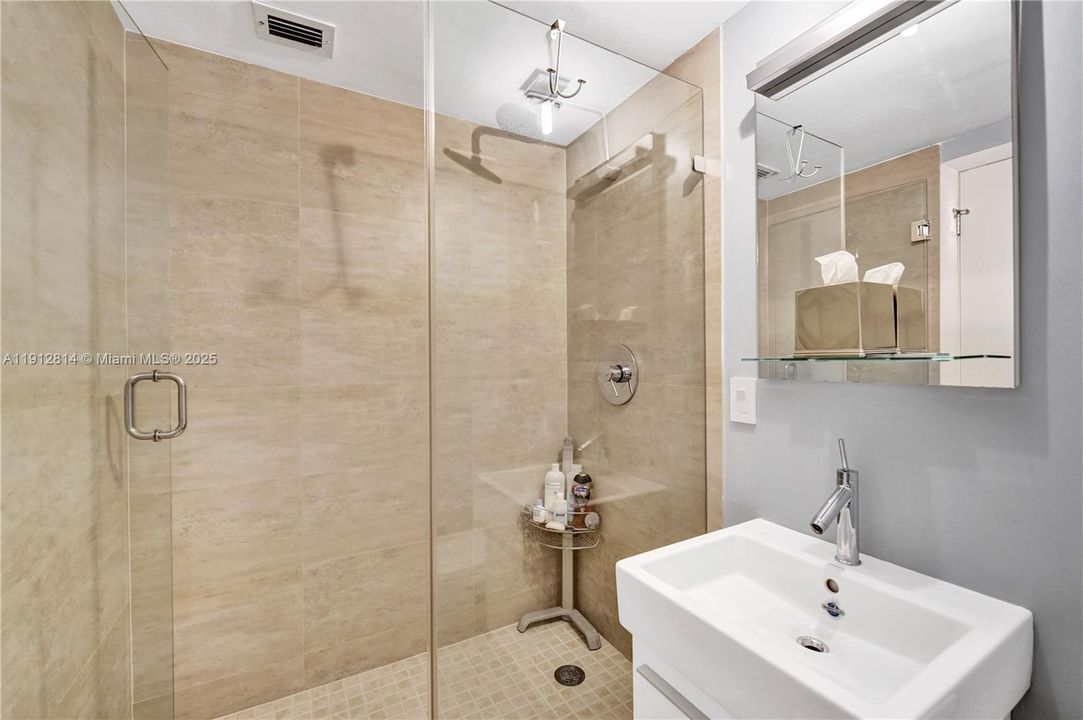 For Sale: $1,000,000 (4 beds, 3 baths, 2080 Square Feet)