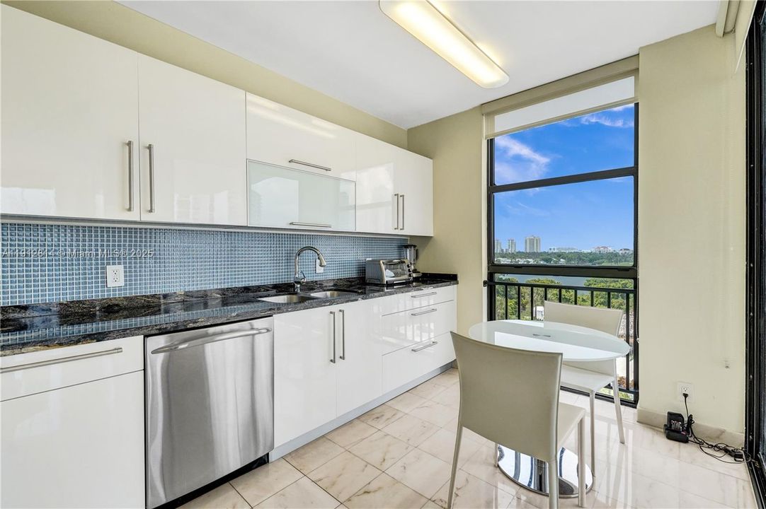 For Sale: $1,000,000 (4 beds, 3 baths, 2080 Square Feet)