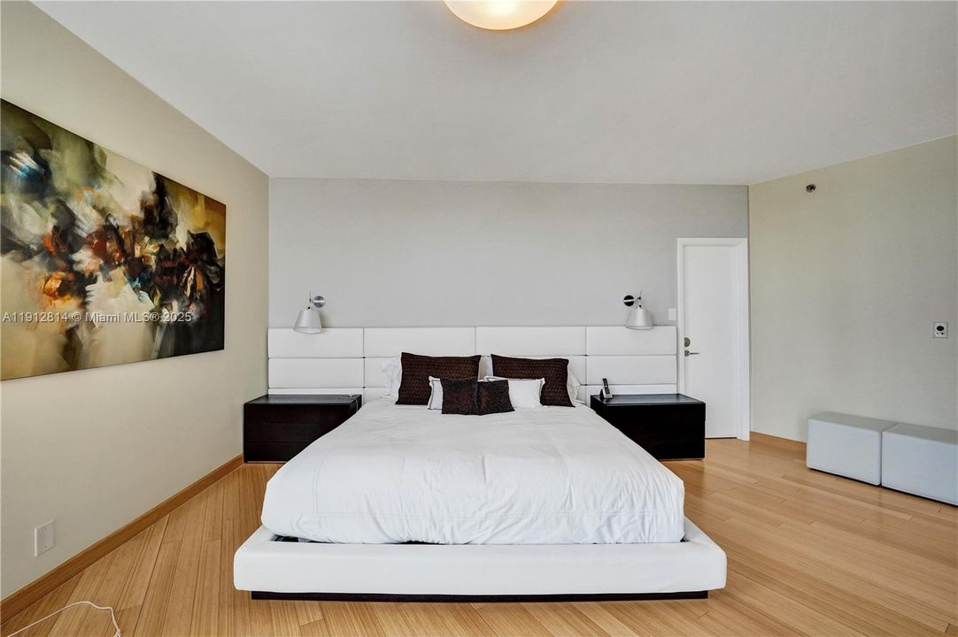 For Sale: $1,000,000 (4 beds, 3 baths, 2080 Square Feet)