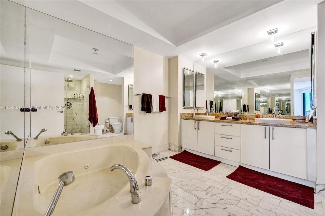 For Sale: $1,000,000 (4 beds, 3 baths, 2080 Square Feet)