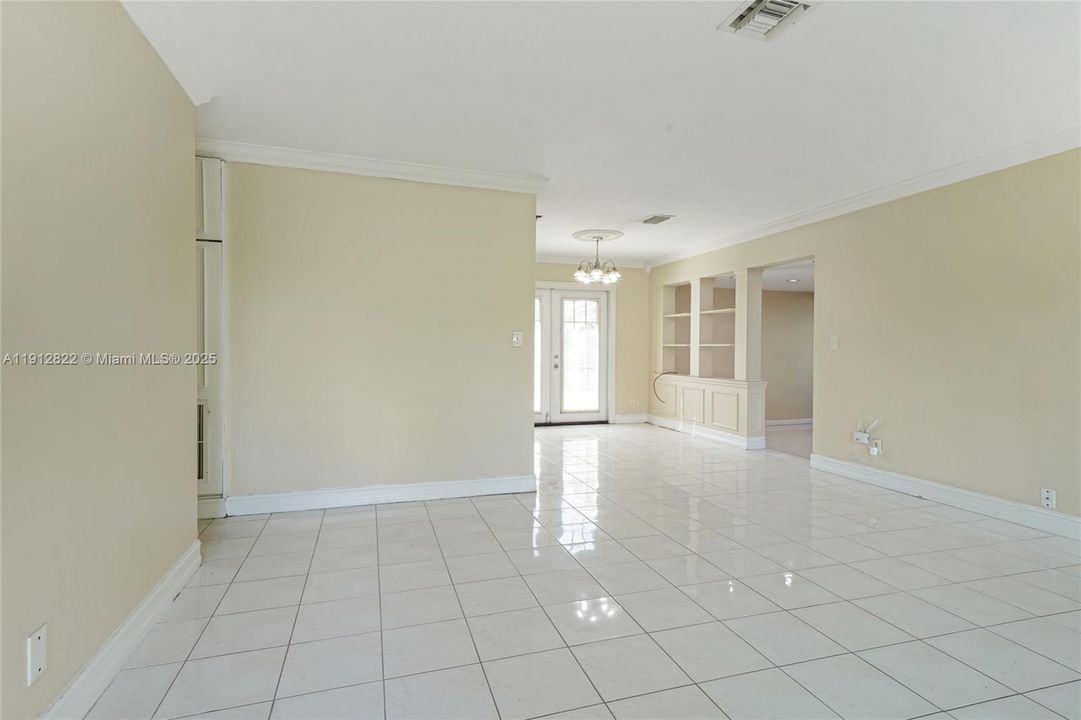 Activo con contrato: $479,900 (3 camas, 2 baños, 1248 Pies cuadrados)