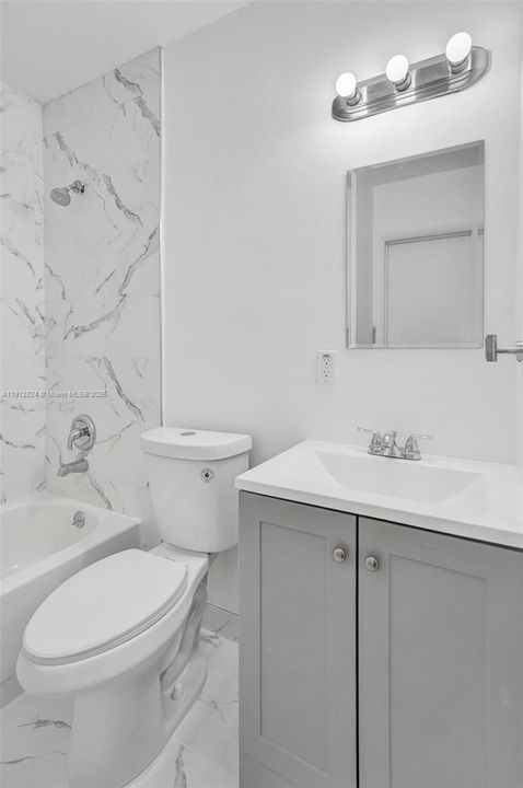 合同活跃: $425,000 (4 贝兹, 2 浴室, 1611 平方英尺)