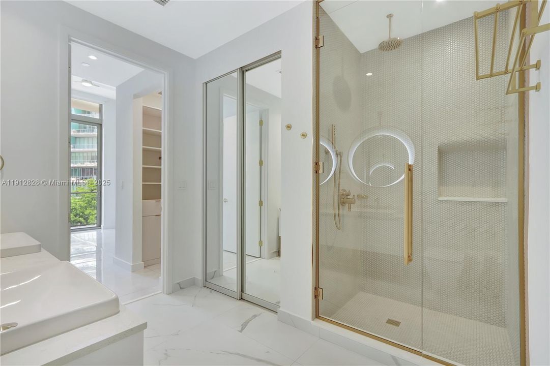 For Sale: $1,800,000 (2 beds, 2 baths, 875 Square Feet)