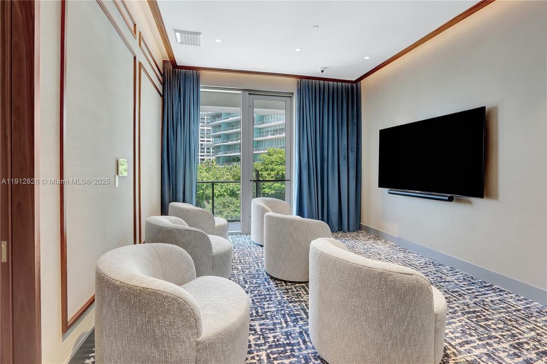 For Sale: $1,800,000 (2 beds, 2 baths, 875 Square Feet)