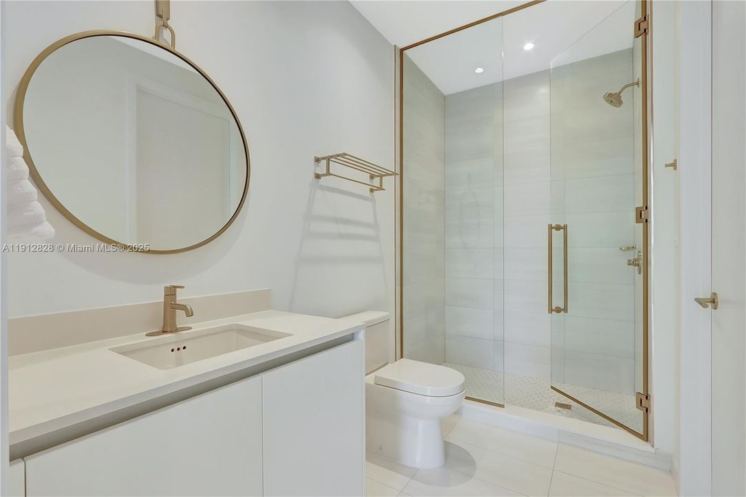 For Sale: $1,800,000 (2 beds, 2 baths, 875 Square Feet)