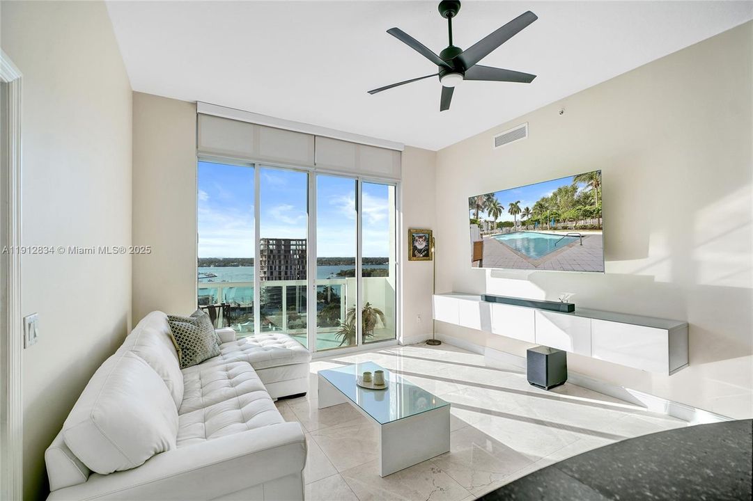 Active With Contract: $4,000 (2 beds, 2 baths, 1251 Square Feet)