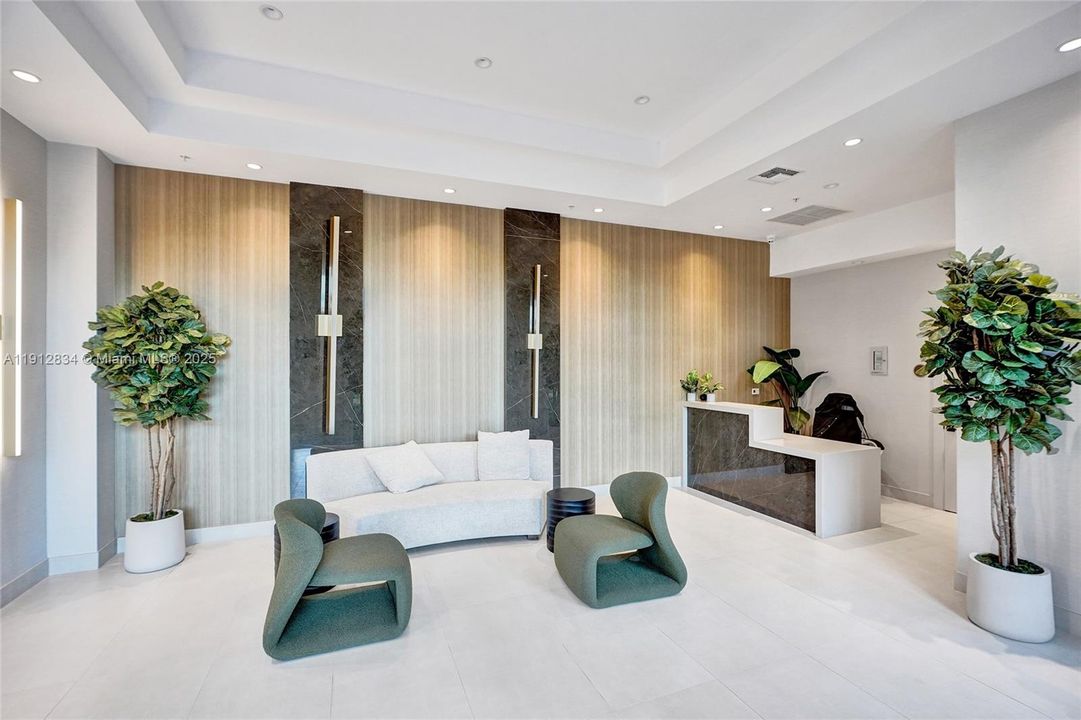 Active With Contract: $4,000 (2 beds, 2 baths, 1251 Square Feet)