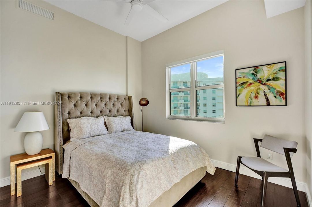 Active With Contract: $4,000 (2 beds, 2 baths, 1251 Square Feet)