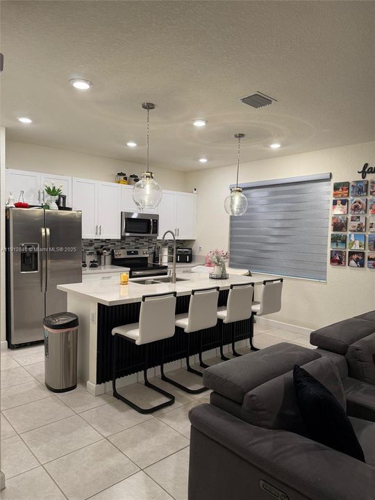 For Sale: $555,000 (3 beds, 2 baths, 1332 Square Feet)