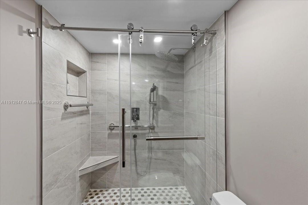 На продажу: $950,000 (3 спален, 2 ванн, 1792 Квадратных фут)