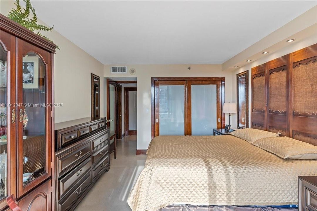 На продажу: $950,000 (3 спален, 2 ванн, 1792 Квадратных фут)