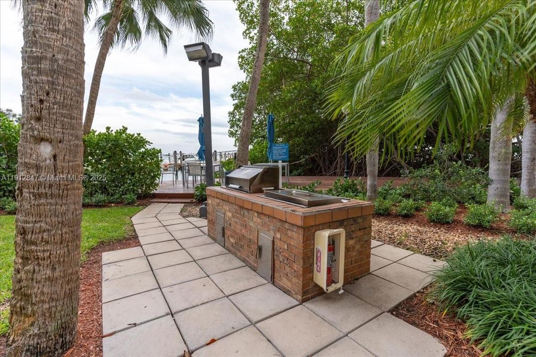 На продажу: $950,000 (3 спален, 2 ванн, 1792 Квадратных фут)