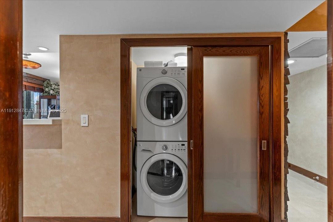 На продажу: $950,000 (3 спален, 2 ванн, 1792 Квадратных фут)