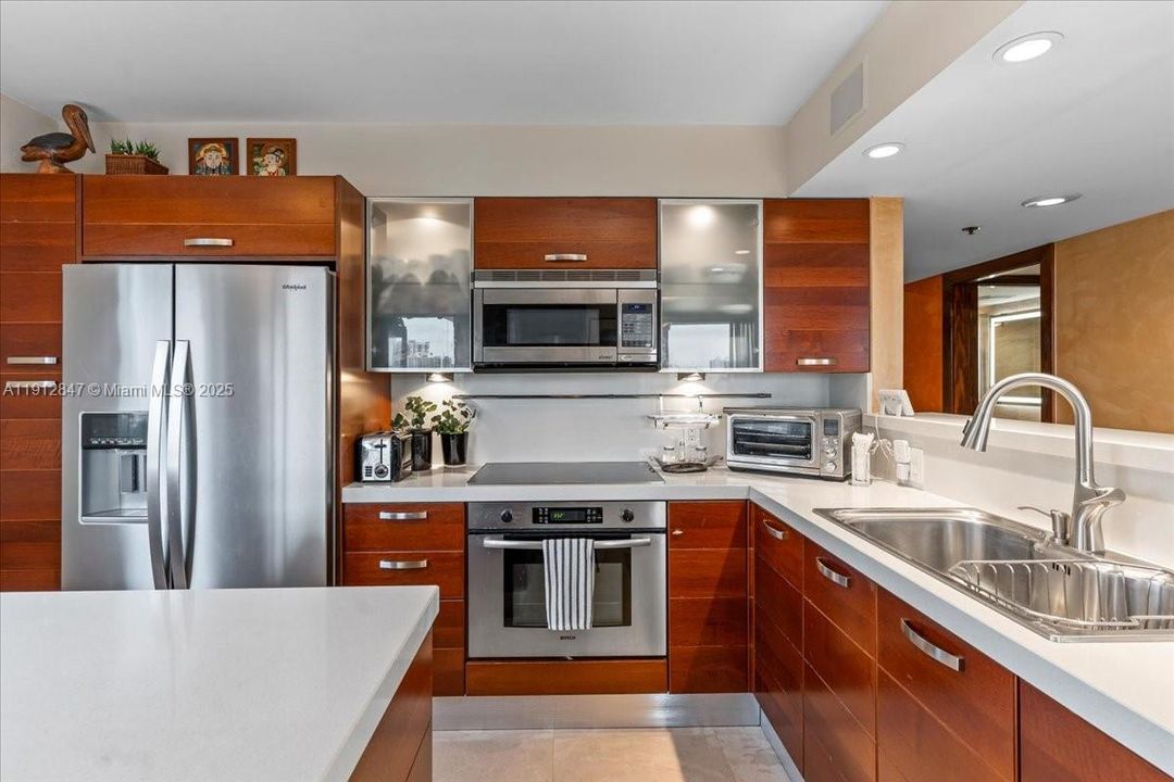 На продажу: $950,000 (3 спален, 2 ванн, 1792 Квадратных фут)