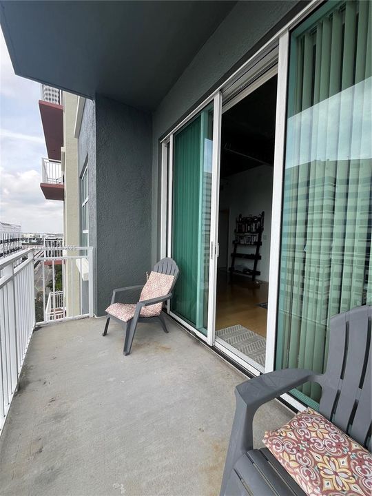 待售: $330,000 (1 贝兹, 1 浴室, 755 平方英尺)