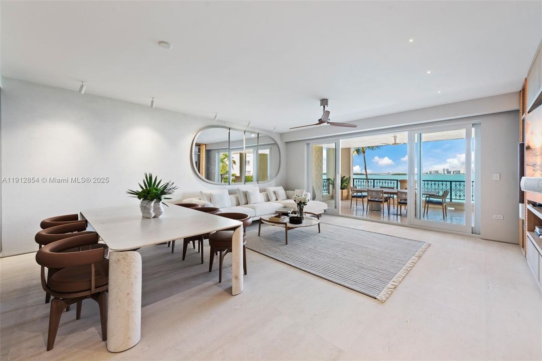 For Sale: $6,100,000 (3 beds, 3 baths, 2000 Square Feet)