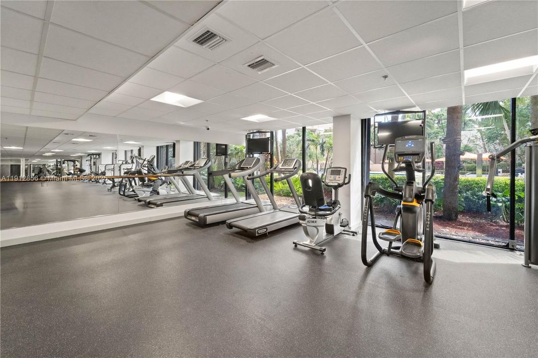 En Venta: $555,000 (2 camas, 2 baños, 1060 Pies cuadrados)